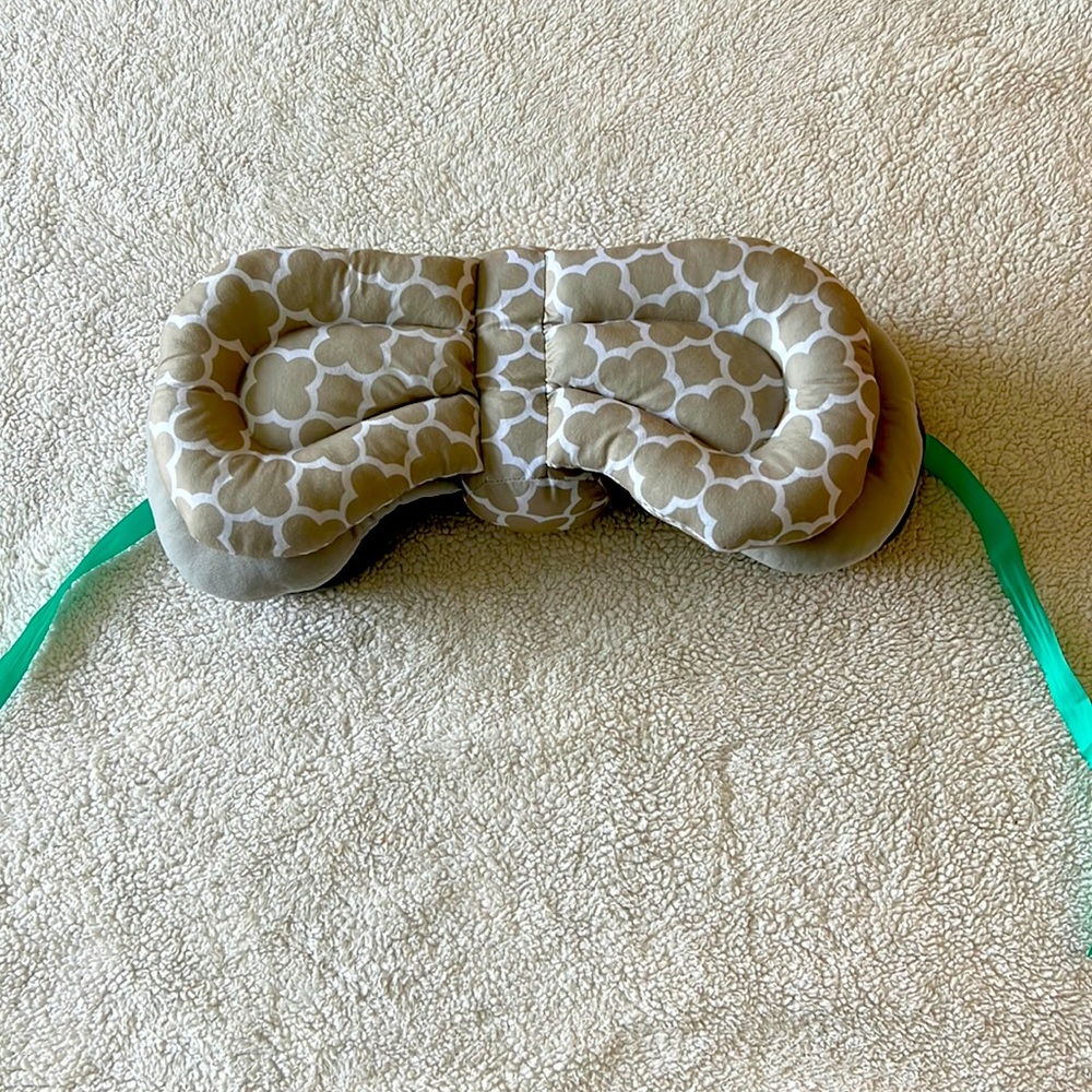 Breastfeeding pillow!